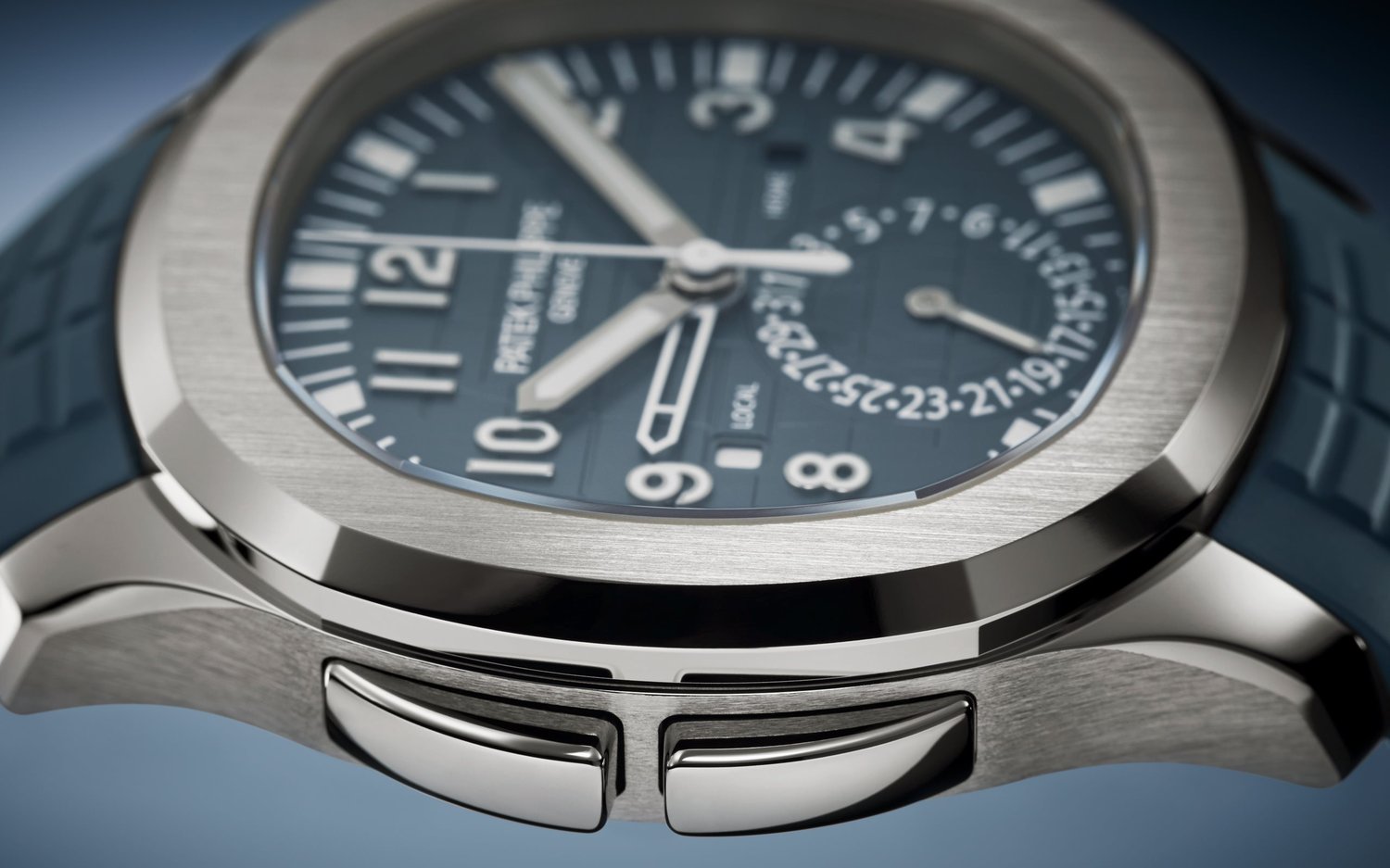 Patek Philippe Aquanaut Travel Time 40.8mm